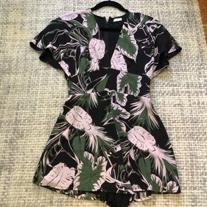 Flower Aritizia Romper. Size Small.